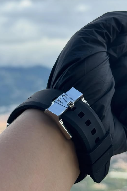 RELOJ NEGRO, BLANCO & PLATEADO | ESTILO QUE DESTACA