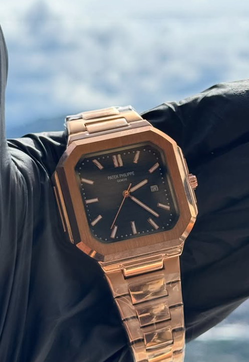 RELOJ ORO ROSA & AZUL | SOFISTICACIÓN Y DISTINCIÓN
