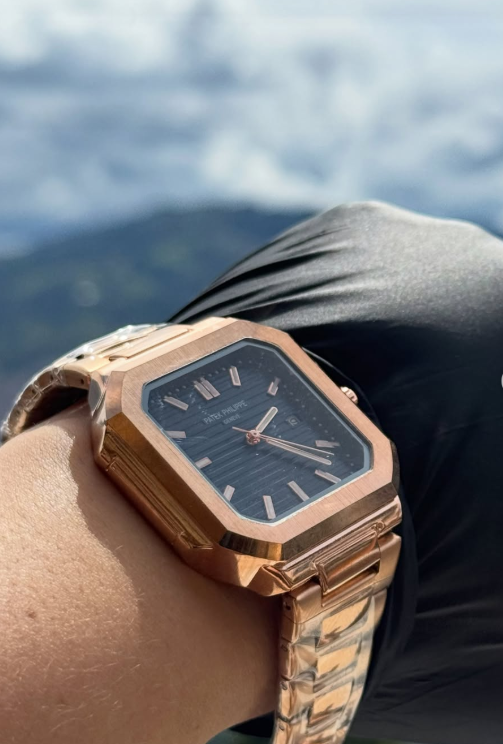RELOJ ORO ROSA & AZUL | SOFISTICACIÓN Y DISTINCIÓN