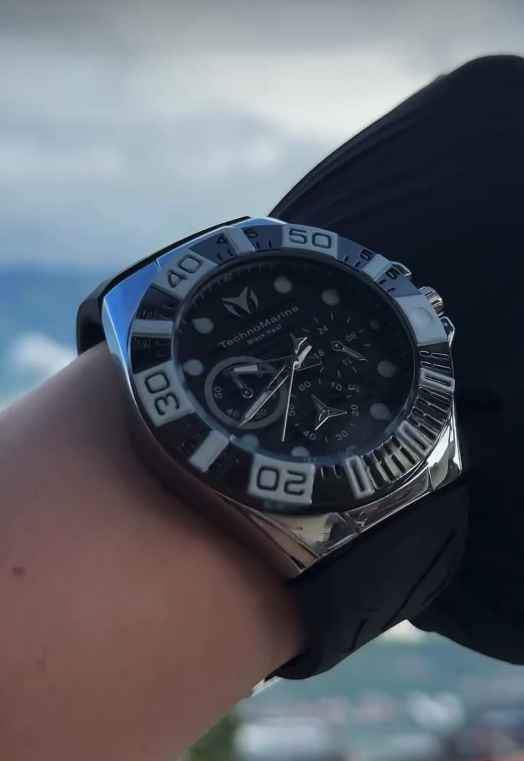 RELOJ NEGRO, BLANCO & PLATEADO | ESTILO QUE DESTACA